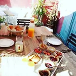 La Maison Perchee Couette-café Aigues-Mortes