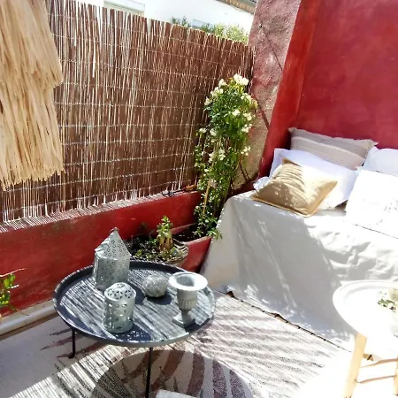 La Maison Perchee Bed and breakfast Aigues-Mortes