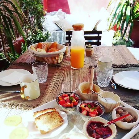 La Maison Perchee Bed and breakfast 3*
